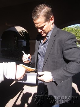 Brian Van Holt autograph