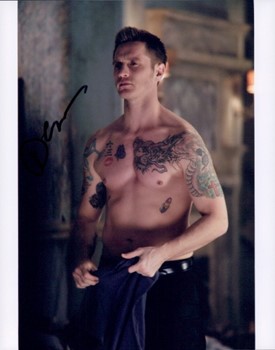 Devon Sawa autograph