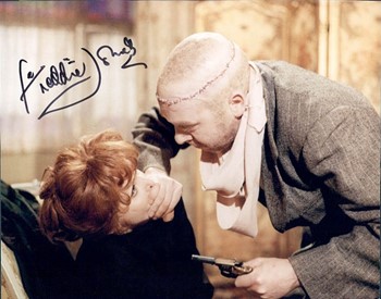 Freddie Jones autograph