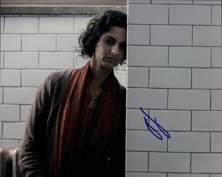 Poorna Jagannathan autograph