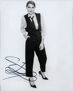 Serena Laurel autograph