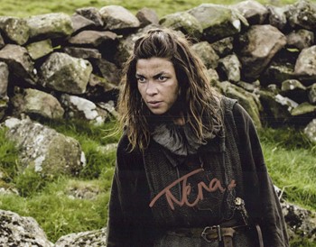 Natalia Tena autograph