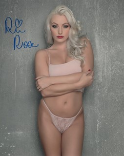 Ria Rose autograph