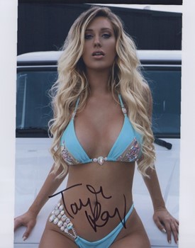 Taylor Ray autograph