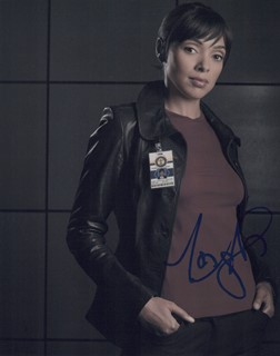 Tamara Taylor autograph