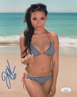 Jessica Parker Kennedy autograph