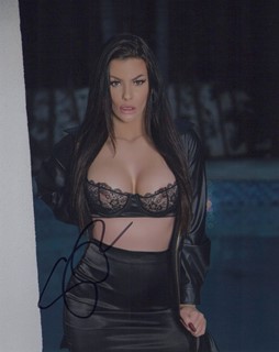 Sasha Skye autograph