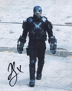 Frank Grillo autograph