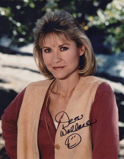 Dee Wallace autograph