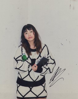 Jillian Nguyen autograph