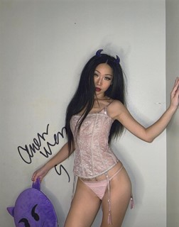 Candy Wang autograph