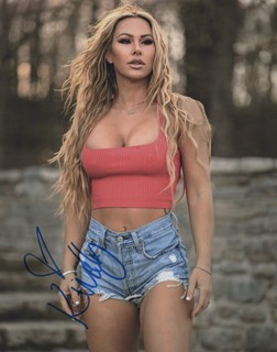 Kindly Myers autograph