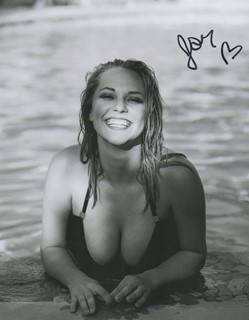 Jess Monroe autograph