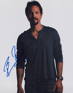 Benjamin Bratt autograph