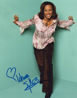 Wanda Sykes autograph