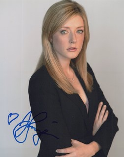 Jennifer Finnigan autograph