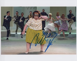 Nikki Blonsky autograph