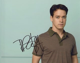 T.R. Knight autograph