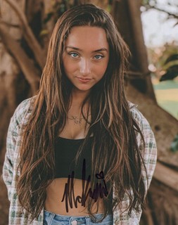 McKenzi Brooke autograph