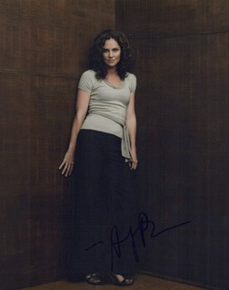 Amy Brenneman autograph