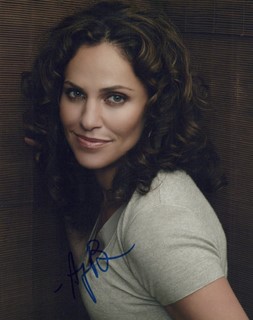 Amy Brenneman autograph