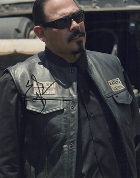 Emilio Rivera autograph