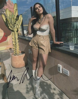 Jess Adams autograph