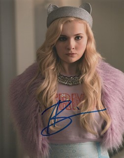 Abigail Breslin autograph