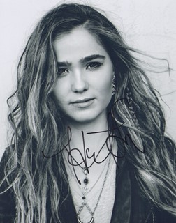 Haley Lu Richardson autograph