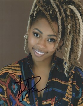 Shakira Ja'nai Paye autograph