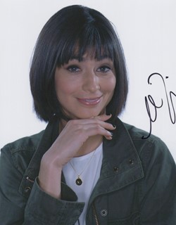Melissa Villasenor autograph