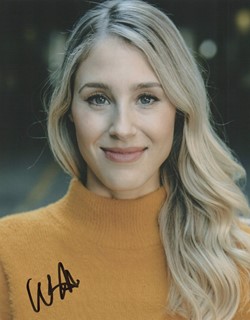 Lisa Gilroy autograph