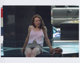 Lili Taylor autograph