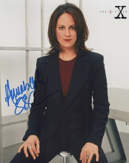 Annabeth Gish autograph