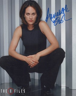 Annabeth Gish autograph