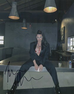 Jess Adams autograph