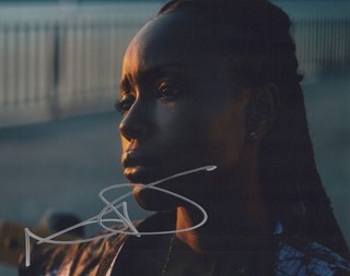 Anna Diop autograph