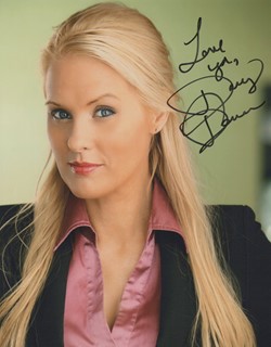 Darcy Donavan autograph