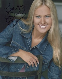 Darcy Donavan autograph