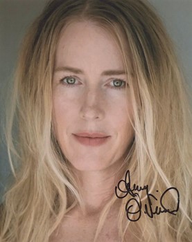 Amy O'Neill autograph