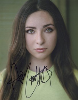 Ava Cantrell autograph