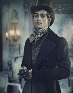 Douglas Booth autograph