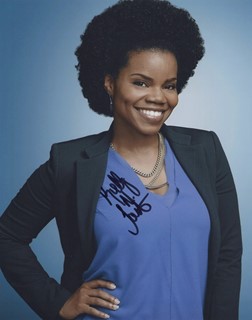 Kelly Jenrette autograph