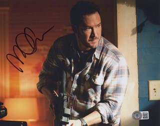 Mark Paul Gosselaar autograph