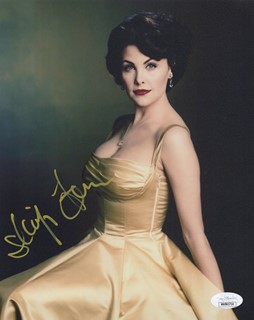 Sherilynn Fenn autograph