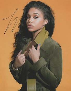 Lori Harvey autograph