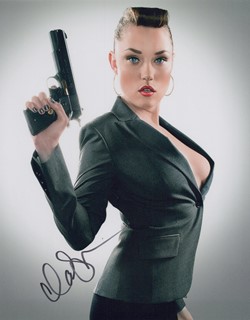 Clare Grant autograph