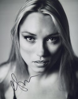 Clare Grant autograph