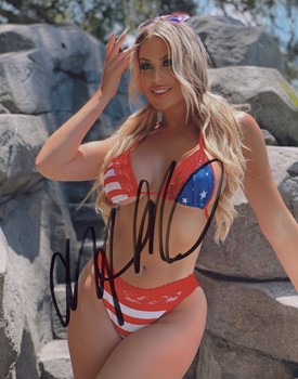 Maddie Moore autograph