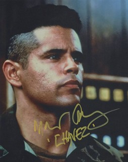 Raymond Cruz autograph